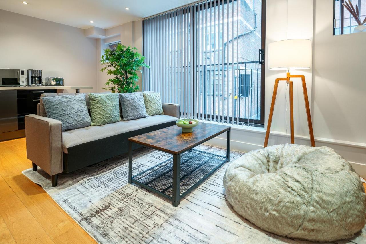 Immaculate 3-bed House In London