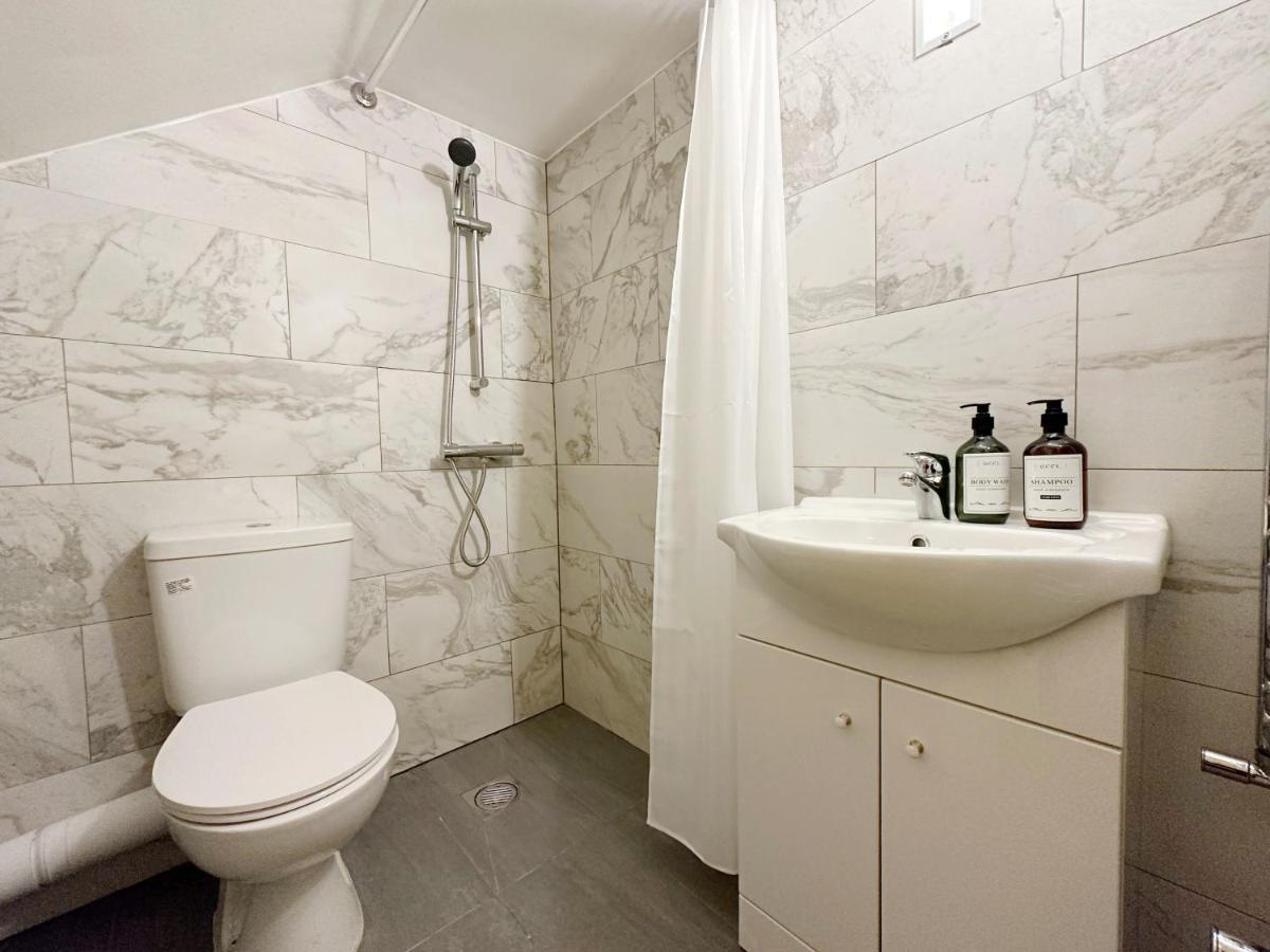 Ferienhaus Immaculate 3-bed House In
